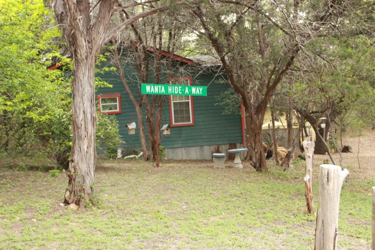 The Victorian Cottage At Creekside Camp & Cabins Marble Falls Eksteriør bilde